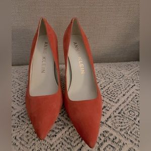 Anne Klein womens heel size 7.5